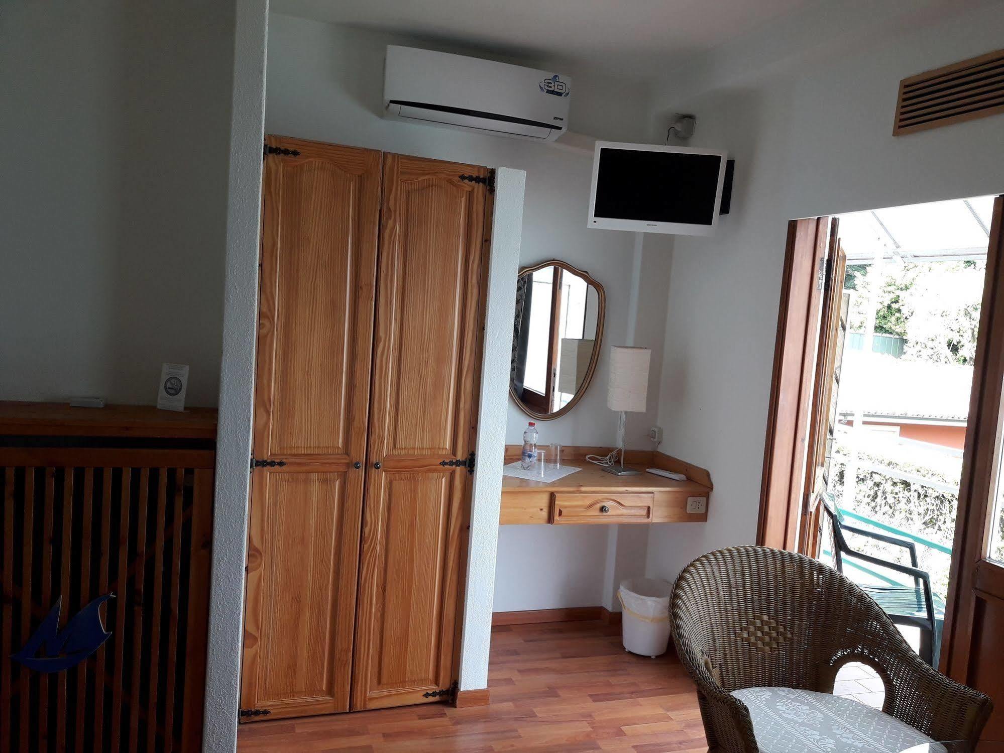 Hotel Nautilus Вальмадрера Экстерьер фото